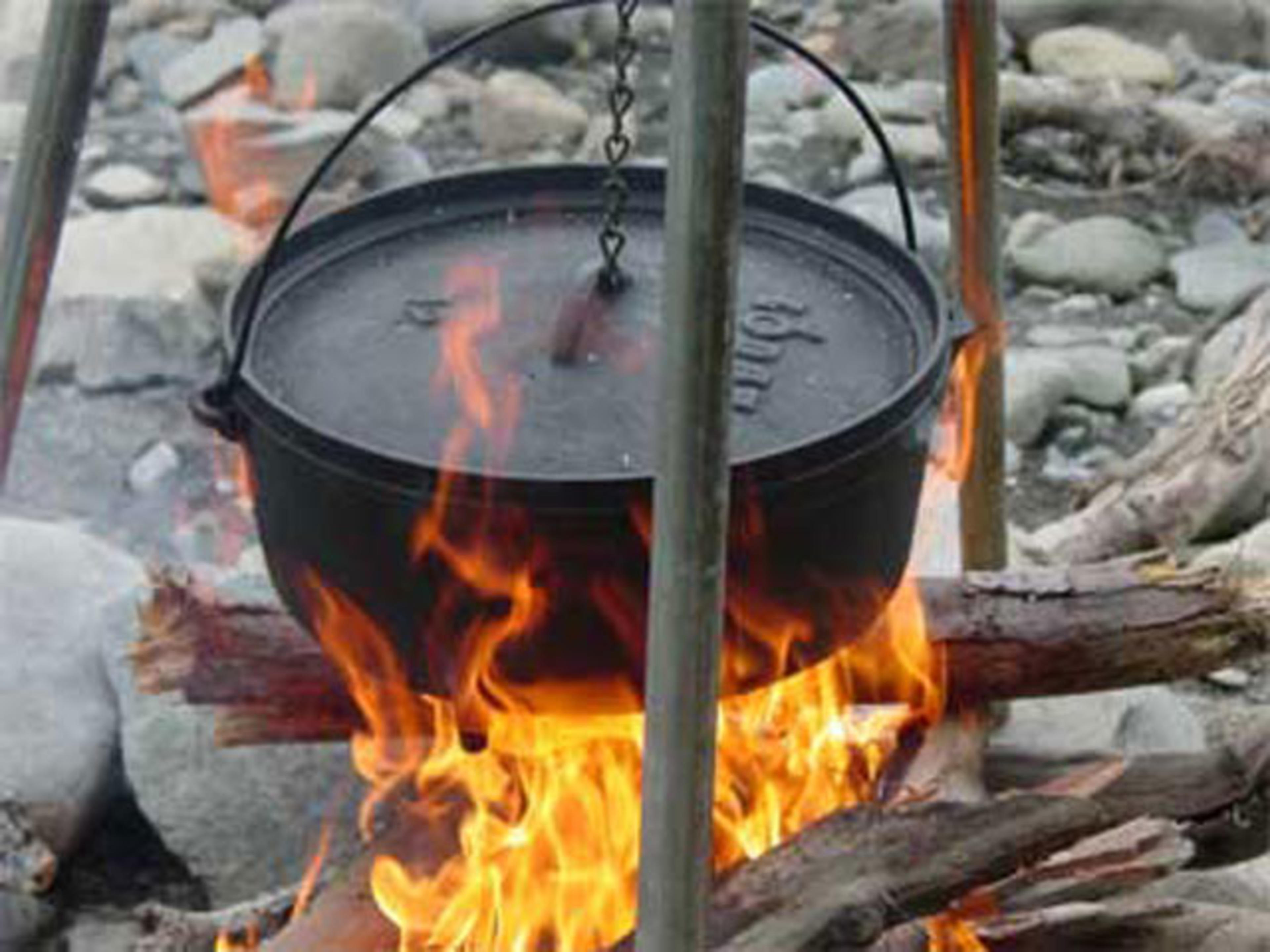 CAMPFIRE COOKING WITH YOUR DUTCH OVEN banner