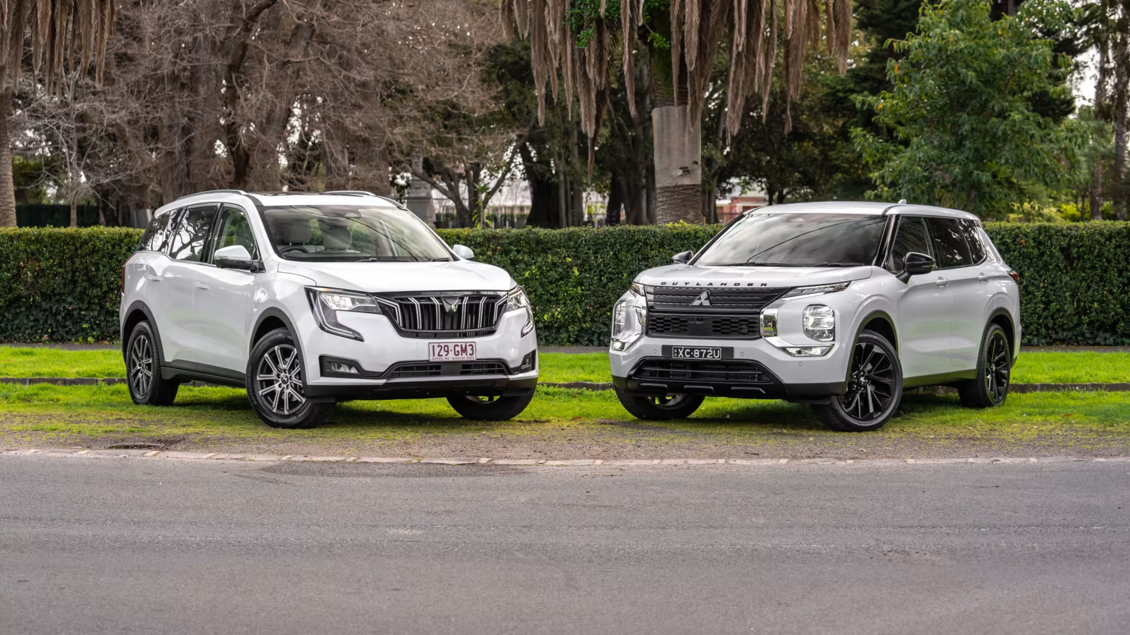 Mahindra XUV700 vs. Mitsubishi Outlander: A Budget SUV Showdown banner