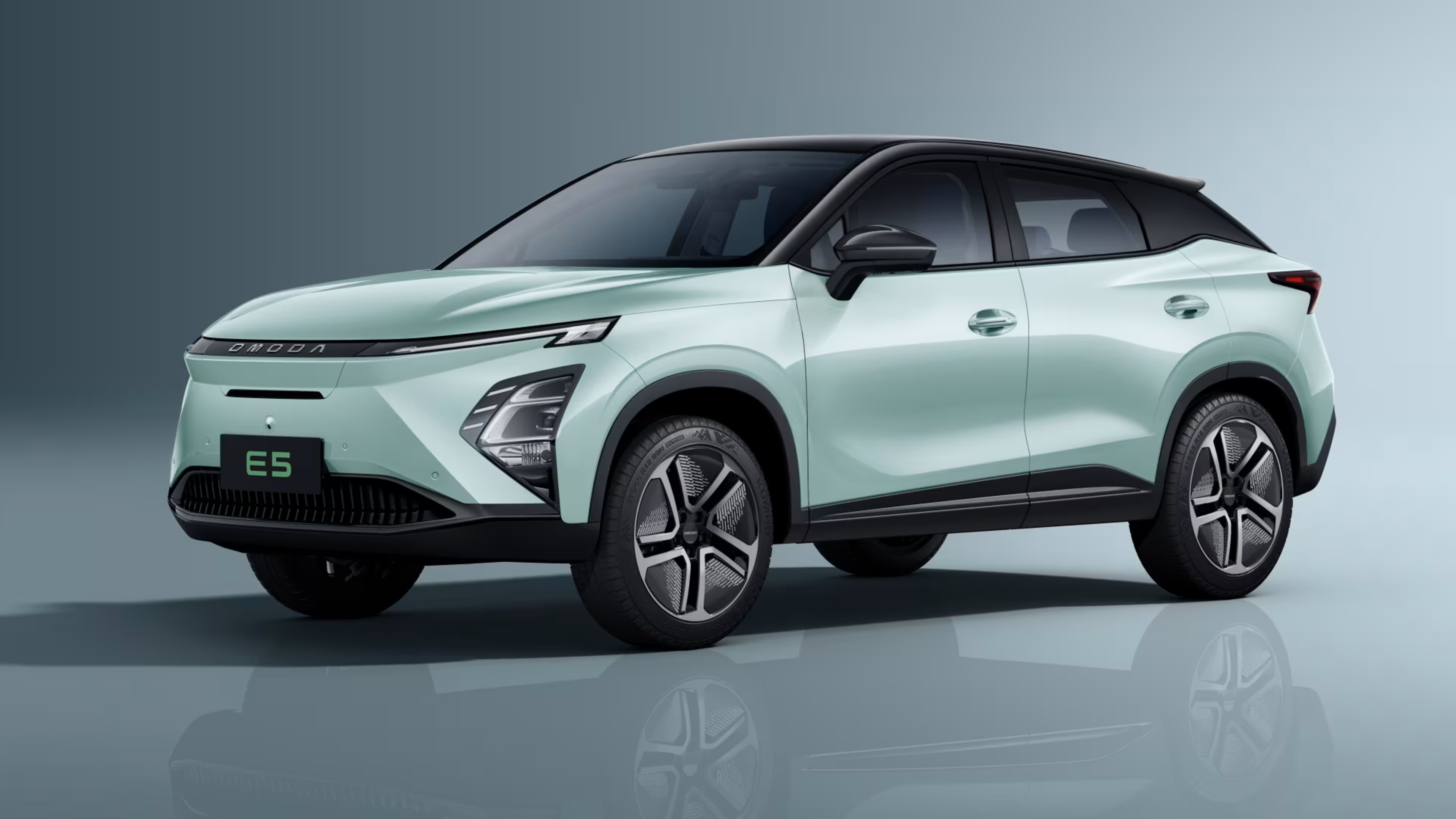 Introducing the 2024 Chery Omoda E5: The Next Generation of Electric SUVs featured image