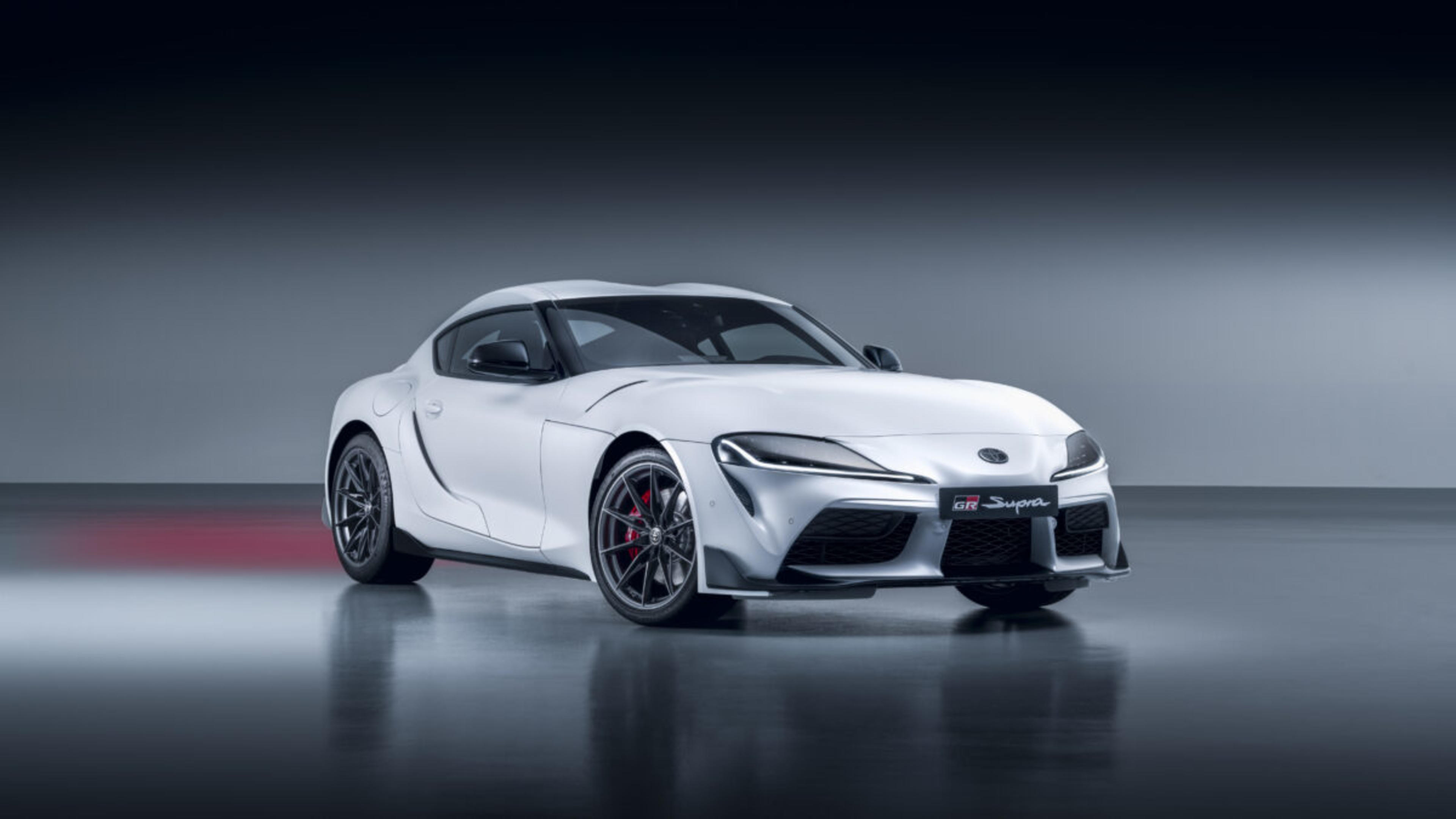 TOYOTA UNVEILS UPDATED GR SUPRA WITH MANUAL GEARBOX banner