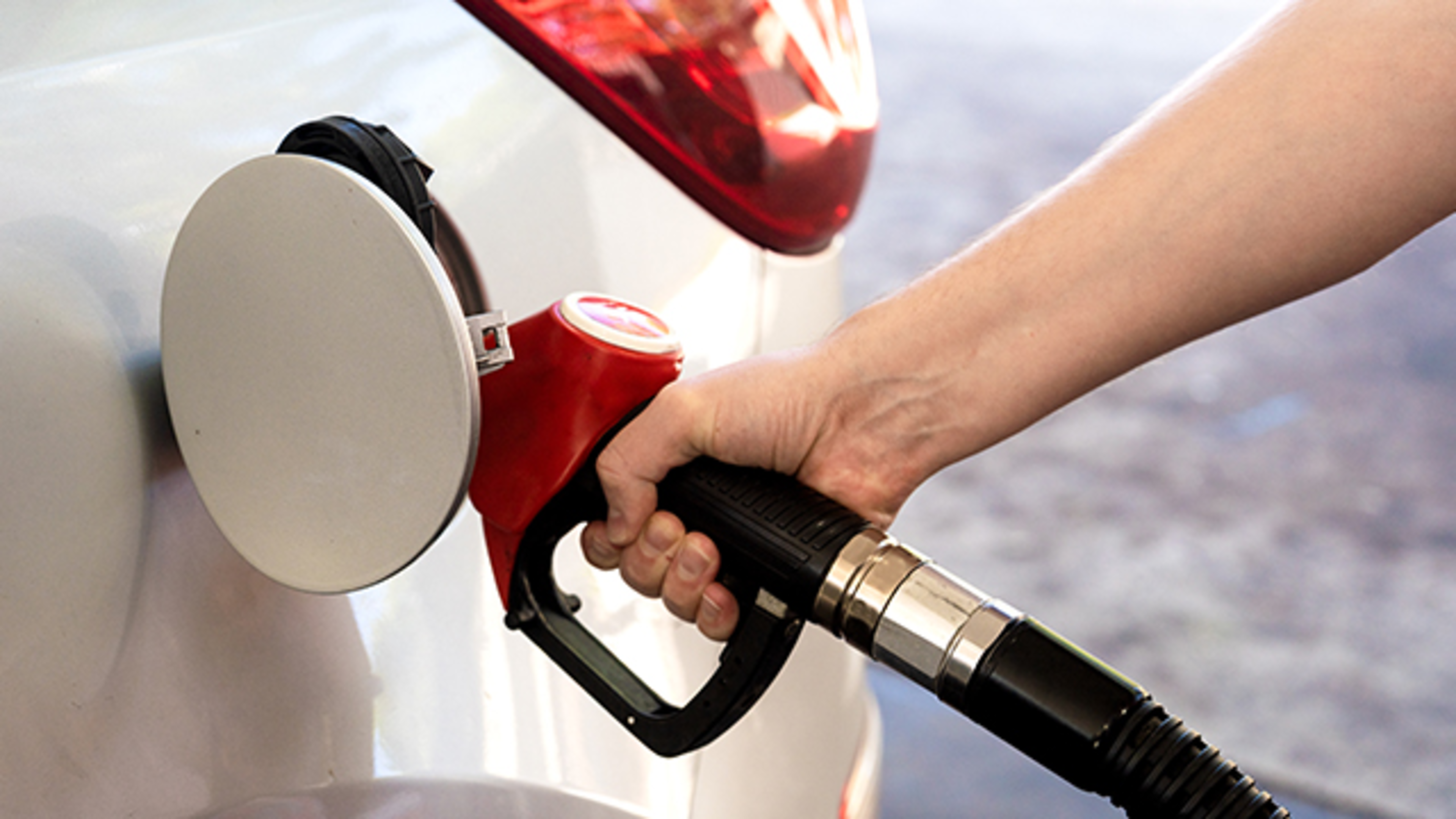 NRMA Urges Motorists to Capitalize on Falling Fuel Prices Ahead of Easter Road Trips featured image