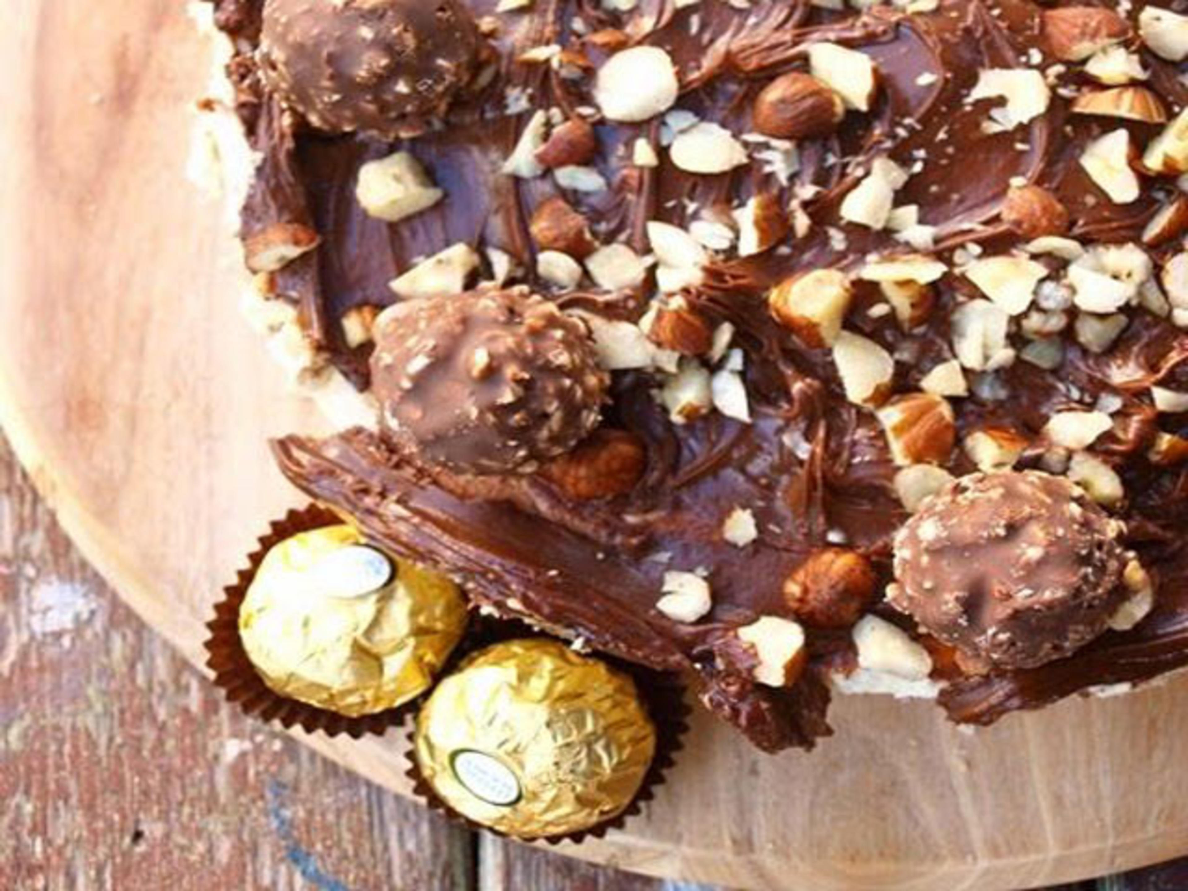 CHOCOLATE FERRERO ROCHER CHEESECAKE featured image