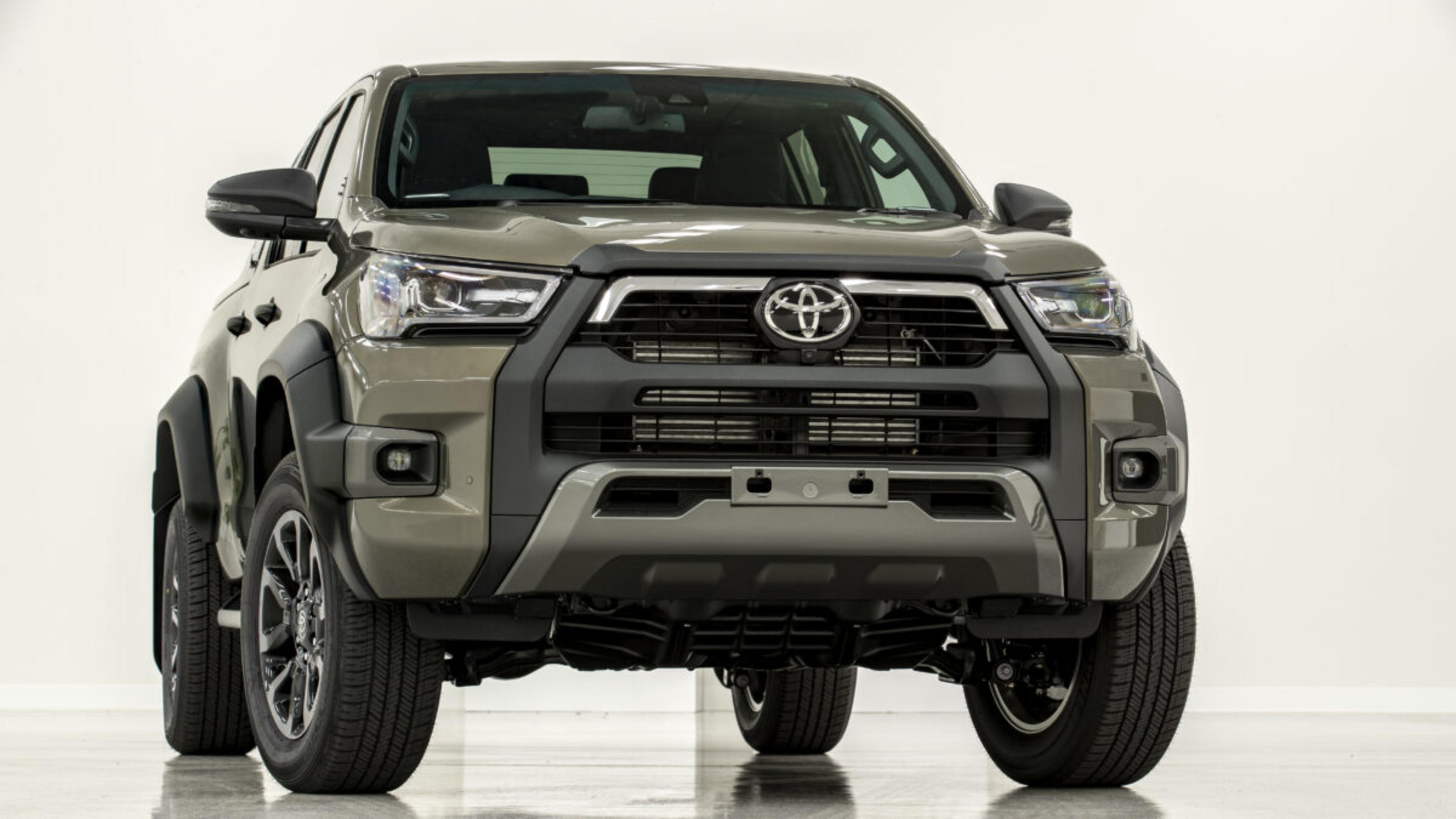 TOYOTA HILUX ROGUE TAKEN TO NEW HEIGHTS banner