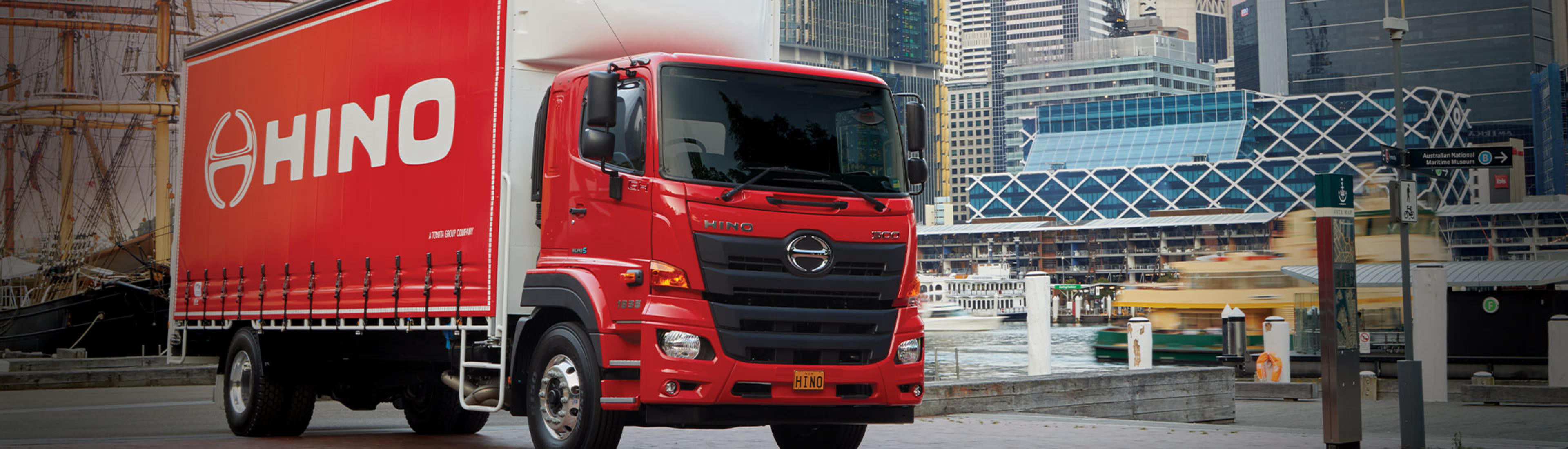 500 SERIES MEDIUM-DUTY RANGE WIDE CAB