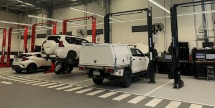 Is It Worth Servicing Your Car At A Toyota Dealer VS A General Mechanic? banner