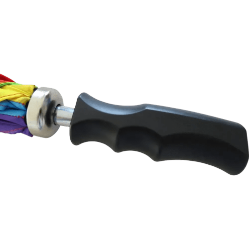 An image of the black molded handle for comfort and to help you with grip while holding onto it