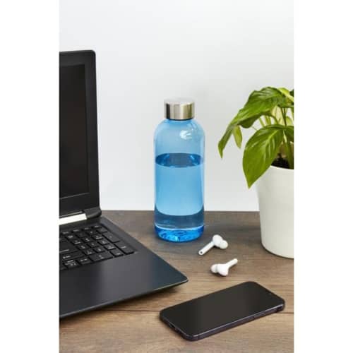 Lifestyle image of the Spring 600 ml Tritan™ Water Bottle