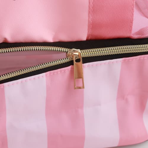 Close up image of the zip on the Mesh Tote Bag from Total Merchandise