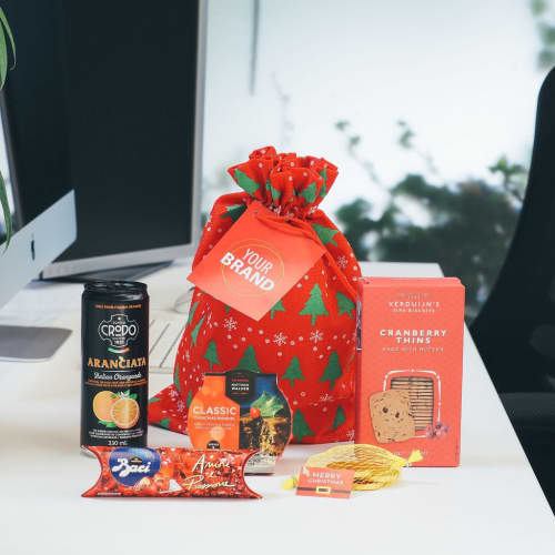 Customisable Christmas Hamper Bags with a tag branded with your logo from Total Merchandise