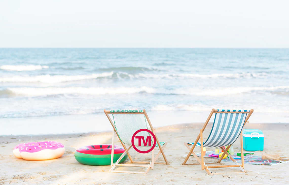 10 Quick-Delivery Promo Items To Keep Customers Cool This Summer
