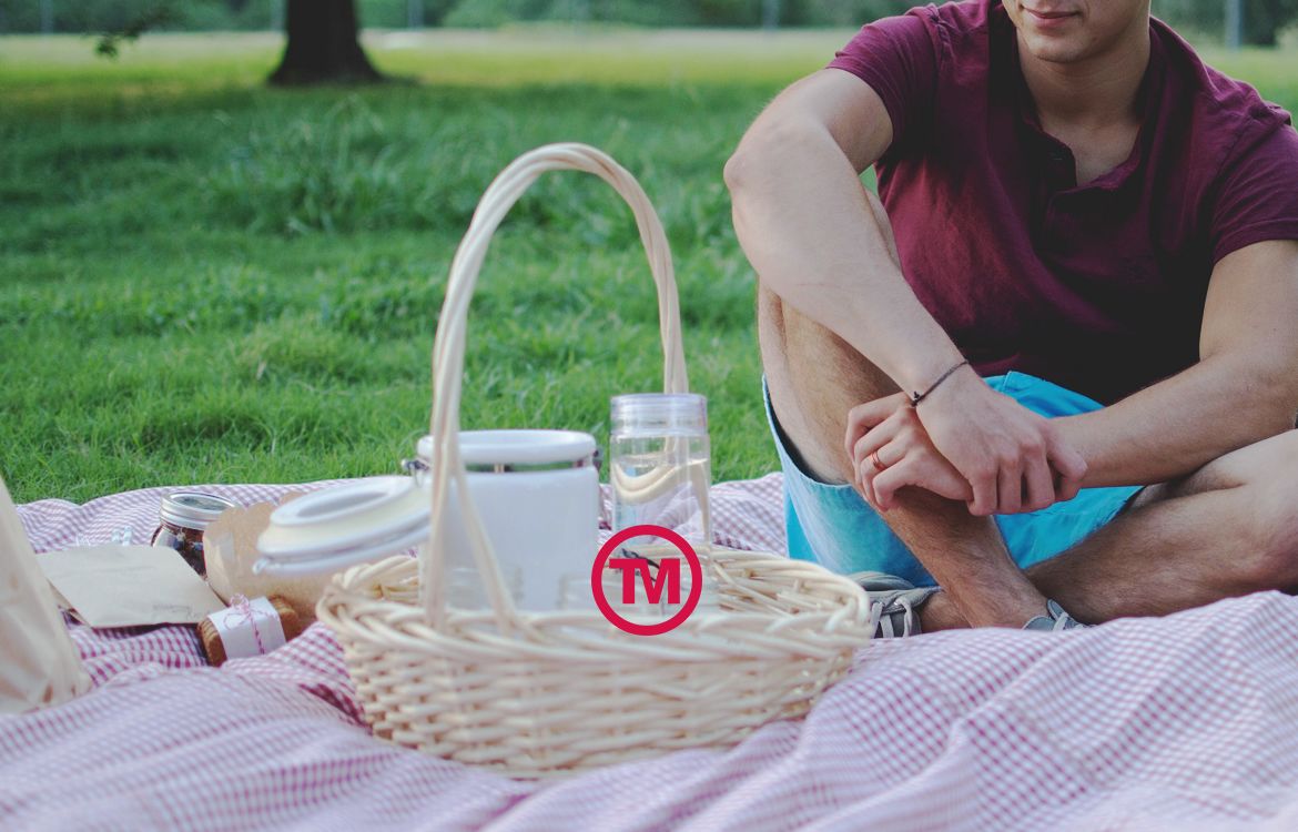 Pack Your Customers Picnic Baskets with Branded Travel Mugs
