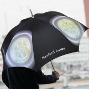 Lifestyle Bedford Medium Umbrella with a design from Total Merchandise
