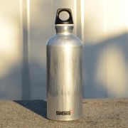 Lifestyle image of the SIGG 0.6L Traveller Bottle from Total Merchandise