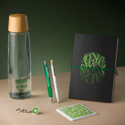Lifestyle image of the Chili Concept Calypso Recycled Sodalime Glass Bottle