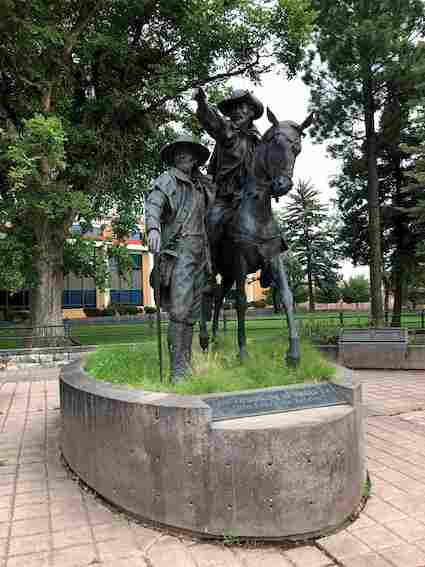 an image of the statue of Peralta