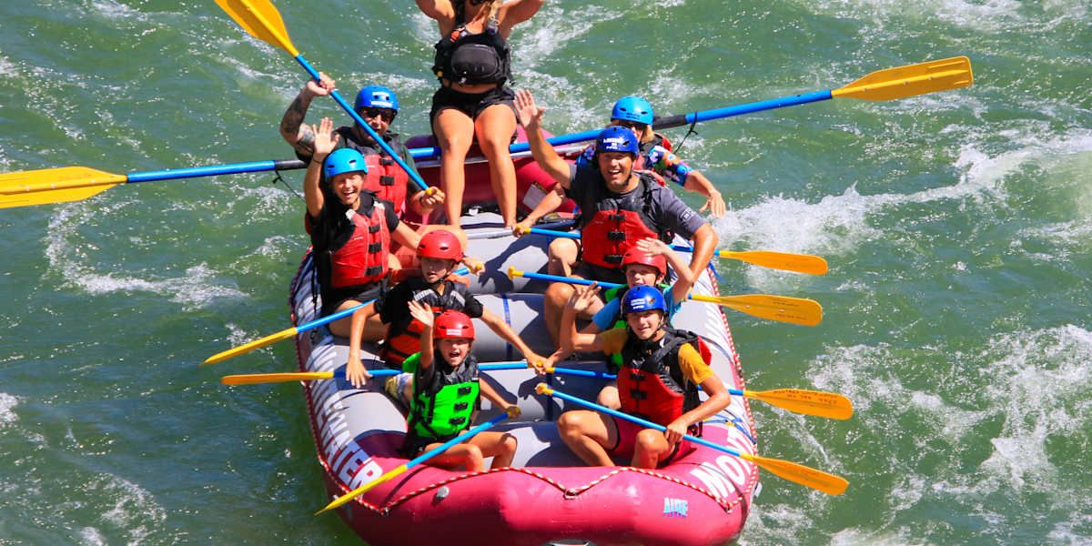 Hike along the Grand Canyon of the Yellowstone, Raft down the Yellowstone river