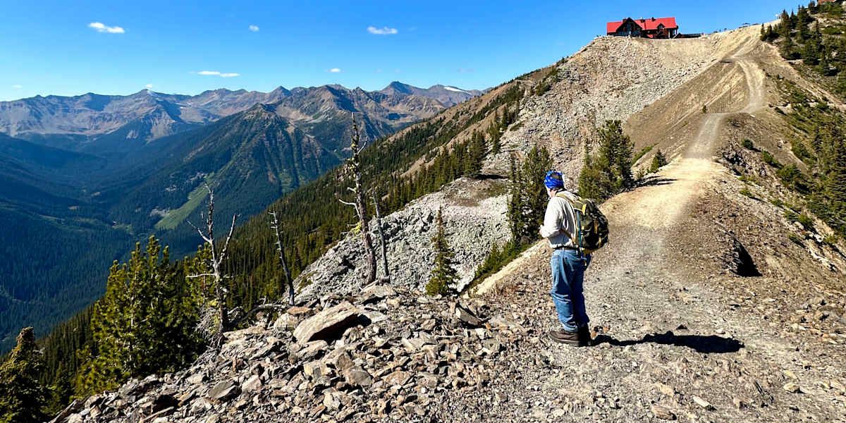 Hike Meadow Lodge to Vista Lodge