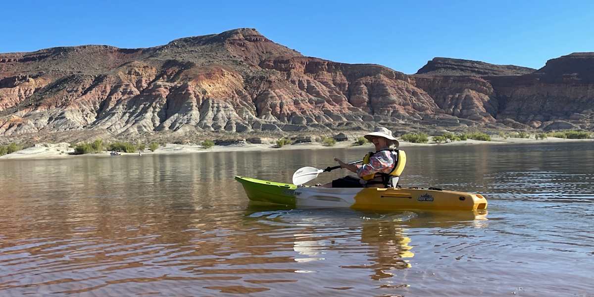 Kayaking in Quail Creek State Park, hiking Bryce Canyon National Park
