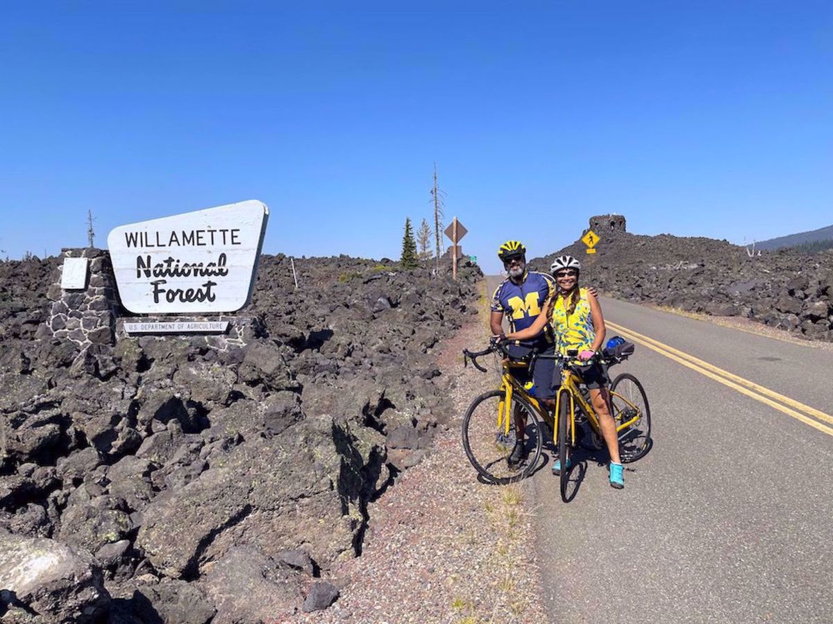 Crater Lake & Scenic Bikeways Bike Tour Guests riding