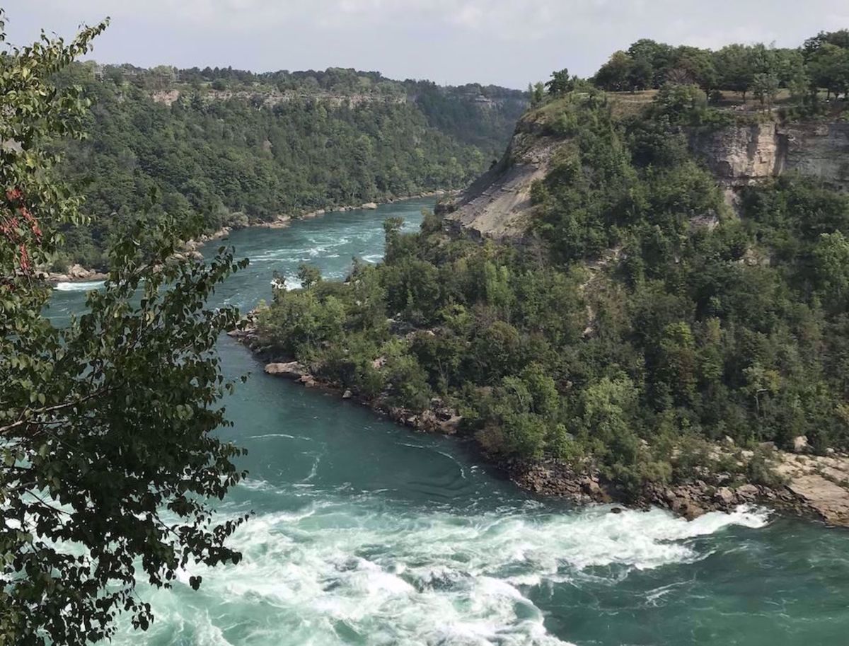 Niagara Falls & Vineyard Bike Tour Niagara River