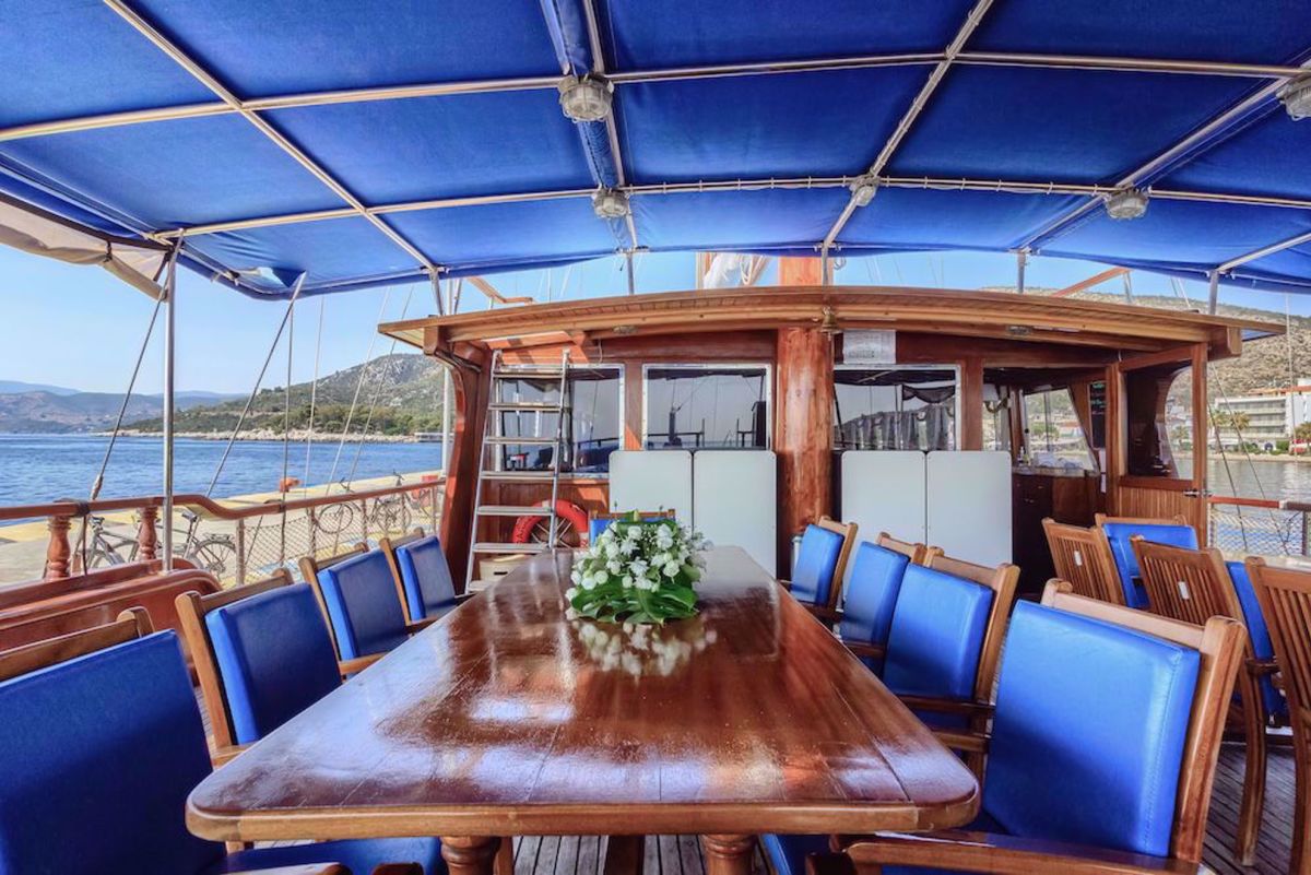 E-bike and Cruise Greek Isles Bike Tour boat and relax