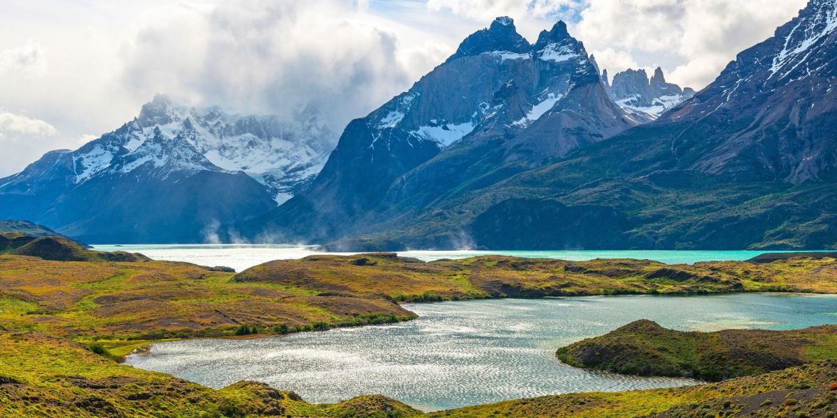 Hike to Refugio Grey, enjoy a Grey Glacier kayaking tour