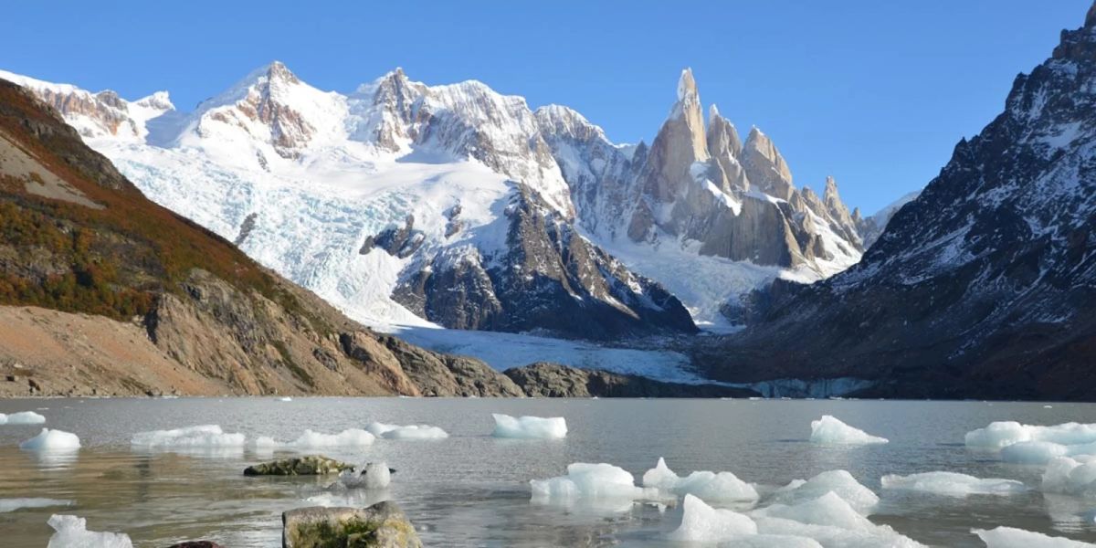 Arrive in El Chalten, hike Mirador Laguna Torre