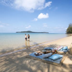 Six Senses Krabey Island in Koh Krabey:  Beach picnic at Koh Ta Kiev