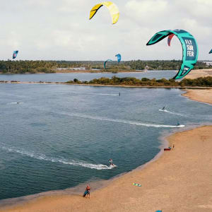 Elements Beach & Nature Resort in Kalpitiya:  Kite Surfing