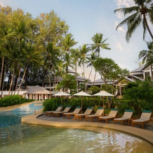 Dusit Thani Laguna Phuket:  Pool Lounge Area