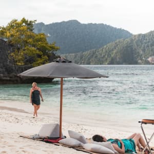 Croisière de rêve au cœur des Moluques de Ambon: activities: Sundowner