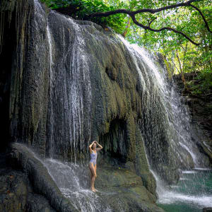 Kreuzfahrt ins Reich der Drachen (Flores - Bali) ab Labuan Bajo: Aqua Blu | Moyo Island | Mata Jitu Waterfall