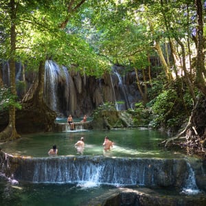 Kreuzfahrt ins Reich der Drachen (Flores - Bali) ab Labuan Bajo: Aqua Blu | Moyo Island | Mata Jitu Waterfall