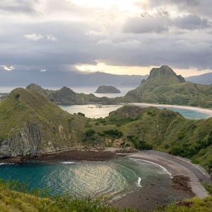 Kreuzfahrt ins Reich der Drachen (Flores - Bali) ab Labuan Bajo: Aqua Blu | Padar Island