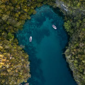 Raja Ampat mit Stil – Kreuzfahrt durch das unberührte Inselparadies ab Sorong: Aqua Blu | Raja Ampat | Kabui Bay