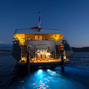 Traumhafte Kreuzfahrt ins Herz der Molukken ab Ambon: Aqua Blu | Romantic Dinner