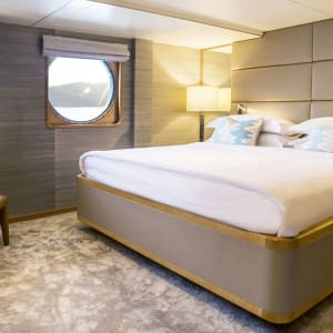 Croisière dans le Triangle de Corail en Indonésie (Bali - Komodo) de Sud de Bali: Aqua Blu | Suite CAT II | #401 - Bridge Deck