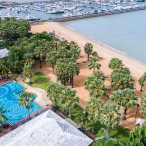 Ravindra Beach Resort & Spa in Pattaya:  Beach