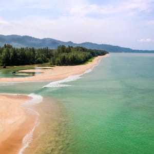 Devasom Khao Lak Beach Resort & Villas:  Beach in front of Devasom