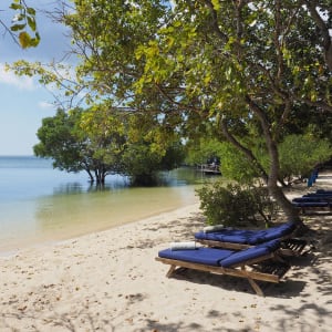 The Menjangan in Nordbali:  Daybed at Bajul Bay