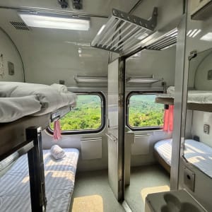 The Blue Jasmine – Train Heritage de Bangkok: Classic Twin