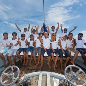 Kreuzfahrt zu den Komodo-Waranen ab Labuan Bajo: Crew
