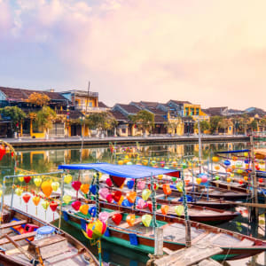 Vietnam für Geniesser ab Hanoi: Decorated Boats on the River, Hoi An