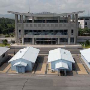 Panmunjom in Seoul: Demilitarized Zone Panmunjom s 001