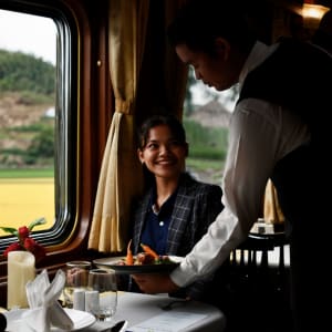 The Blue Jasmine – Train Heritage de Bangkok: f&b: Dining