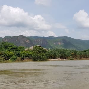 Vie authentique le long de la rivière Dohtawaddy à Mandalay: Dohtawaddy River