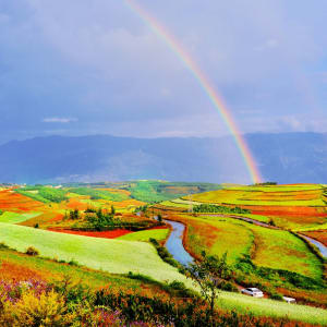 Magische Landschaften & lebendige Traditionen ab Guiyang: Dongchuan Red Land
