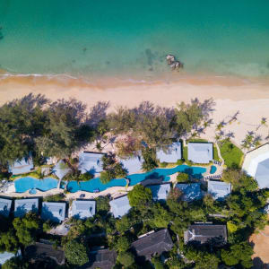 Moracea by Khaolak Resort à Khao Lak:  Birdview Beach and Pool Area