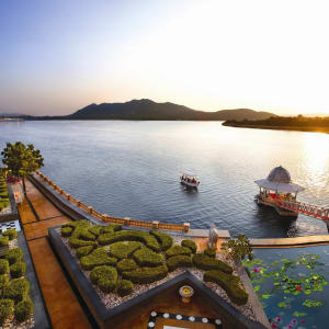 The Leela Palace in Udaipur:  Boat arrival