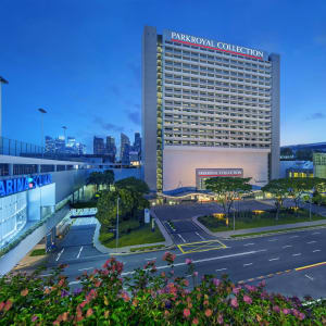 Parkroyal Collection Marina Bay in Singapur:  Facade Night